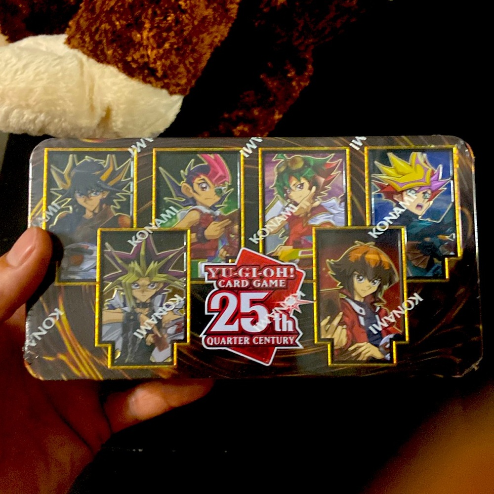 Yu gi oh 25th quarter century Anniversary Tin